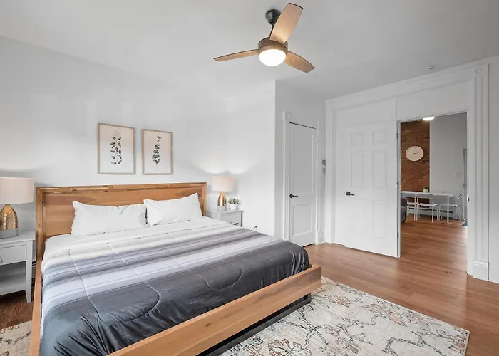 Apartment Shadyside, Pittsburgh, Modern And Accessible 2 Bedroom Unit2 With Free Parking *